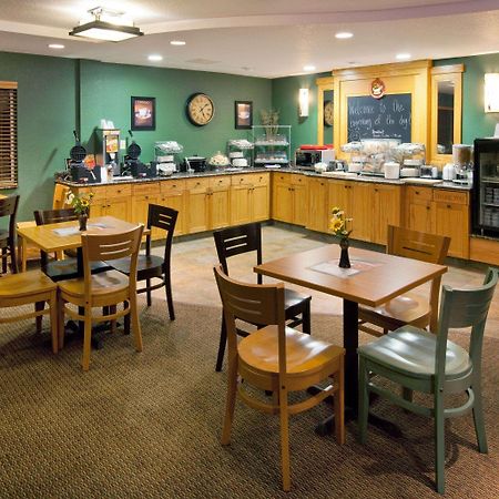 Americinn By Wyndham Anamosa Buitenkant foto