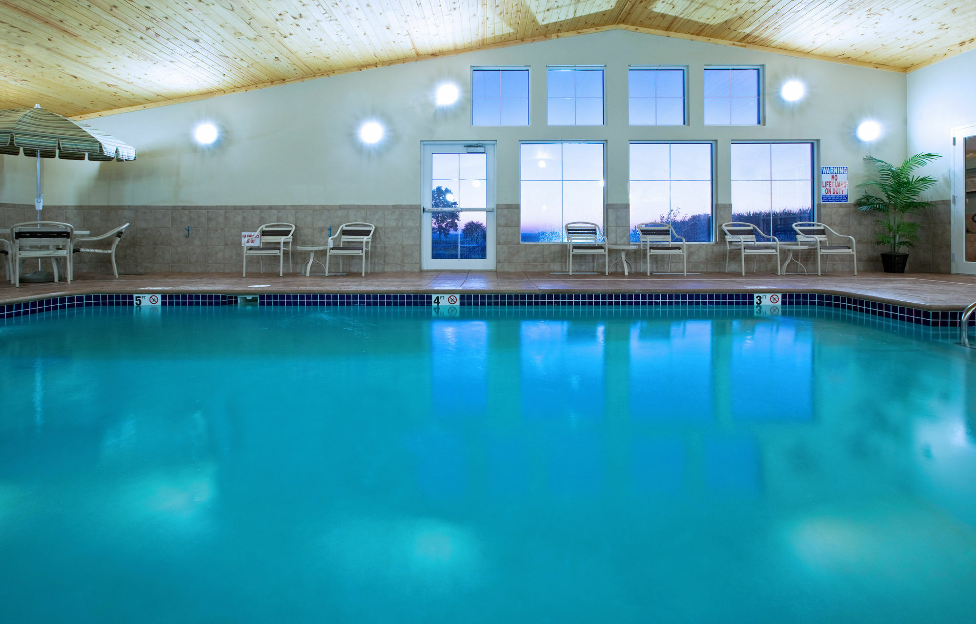 Americinn By Wyndham Anamosa Buitenkant foto